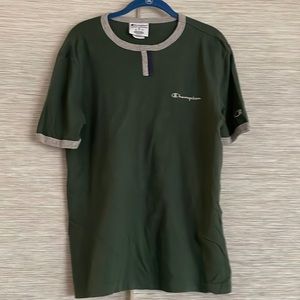 Men Champion short sleeve